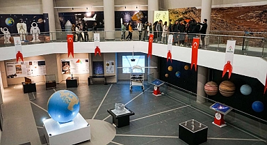 Çocuklar okul gezileriyle Uzay Bilimi ve Teknolojiyi keşfediyor