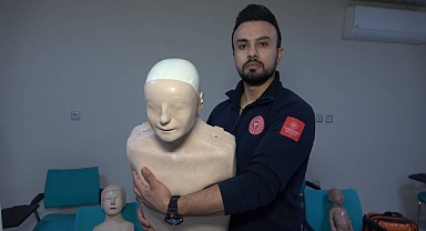 Yetişkinlerde Hemlich manevrası nasıl yapılır?