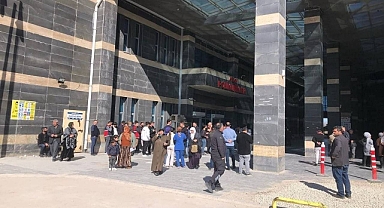 Urfa’da sağlık çalışanı, hasta yakını tarafından darp edildi!