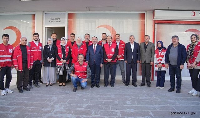 Vekil Bozdağ ve Başkan Beyazgül'den Kızılay’a ziyaret