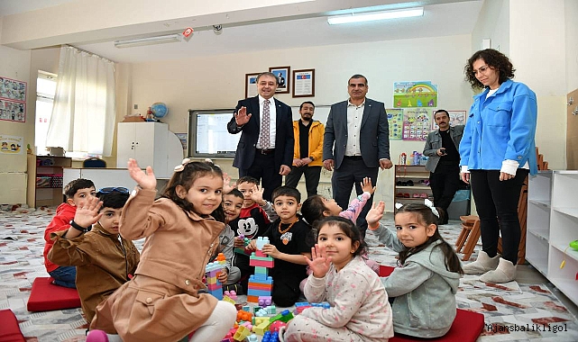 Vali Şıldak haftaya okul ziyareti ile başladı