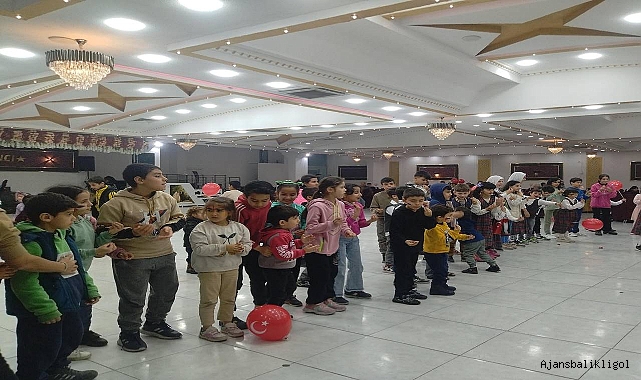 Yetim çocukların yüzleri güldürüldü