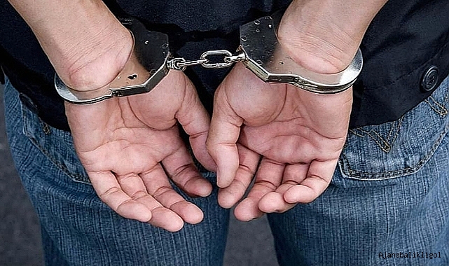 Cebir ve tehdit suçundan aranan şahıs yakalandı
