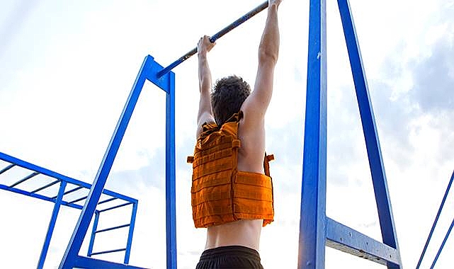 Neden Ağırlıklı Yelek Kullanmalı? Faydaları ve Nasıl Seçilir?
