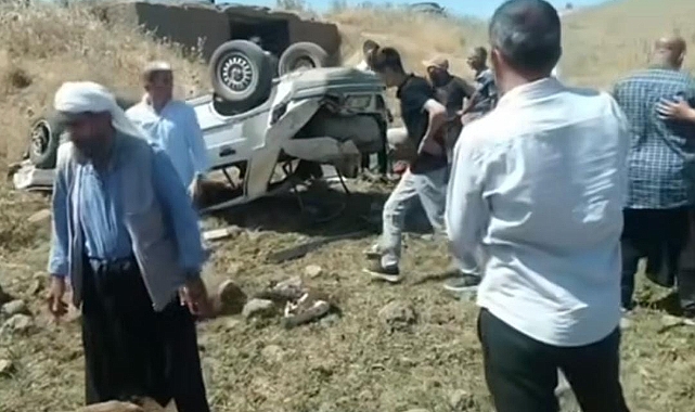 Siverek'te Kontrolden Çıkan Otomobil Şarampole Yuvarlandı