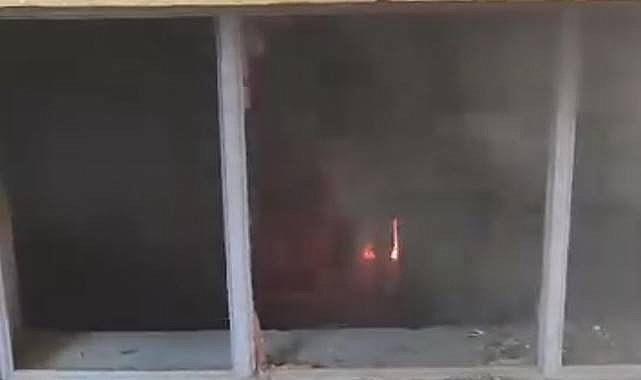 Ağır Hasarlı Binada Kablo Yakıyorlar!