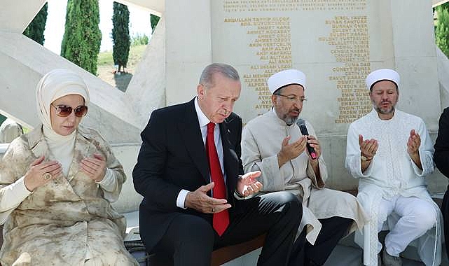 Cumhurbaşkanı Erdoğan: 15 Temmuz'a Tiyatro Diyenleri Affetmeyeceğiz