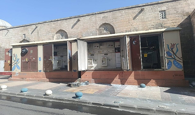 Madde Bağımlıları Ateş Yaktı 5 Mahalle Enerjisiz Kaldı 