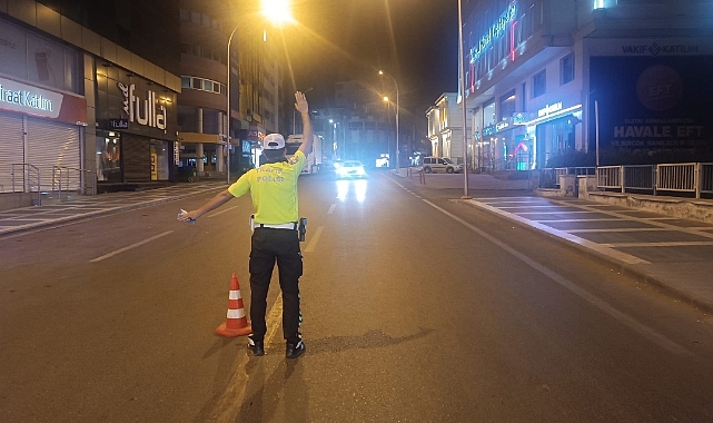 Emniyetten Uyarı: Araç Kullananlar Dikkat!