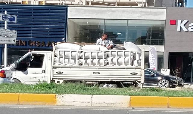 Şanlıurfa’da Tehlikeli Yolculuk! Canını Hiçe Saydı