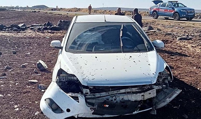 Siverek’te Kontrolden Çıkan Araç Tarlaya Girdi! Yaralılar Var