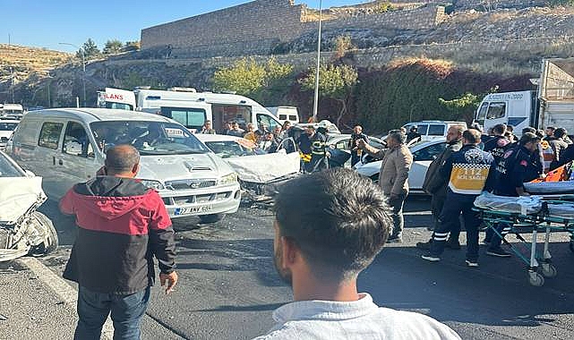 Urfa'da Feci Kaza! Çok Sayıda Araç Birbirine Girdi 