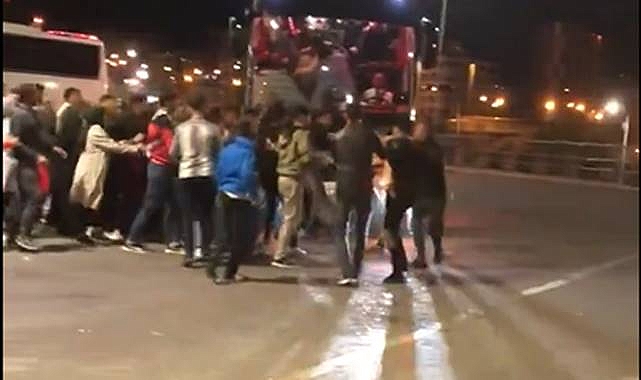 Urfa'da Pes Dedirten KAVGA! Asker Uğurlaması Kavgaya Dönüştü