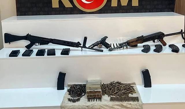 Urfa'nın İlçesinde G1 Ve AK-47 Silah Ele Geçirildi