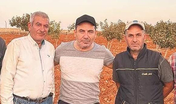 Urfalı Sanatçı Ferhat Göçer, Fıstık Bahçesinde