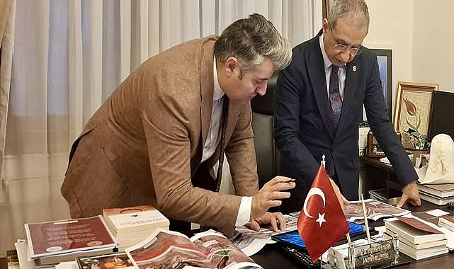Vekil Dusak, Şanlıurfa'da Devam Eden Ulaşım Projeleri Hakkında Bilgi Aldı