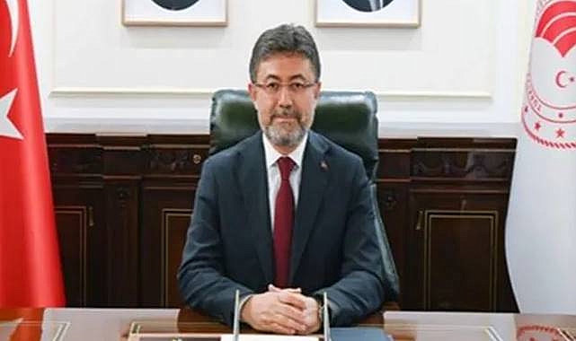 Bakan Yumaklı, TİGEM Küçükbaş Hayvan Çiftliğinde İncelemelerde Bulundu