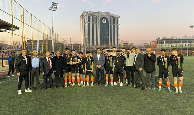 Şanlıurfa Büyükşehir Belediye Spor U18 Takımı Ligi Lider Olarak Kapattı