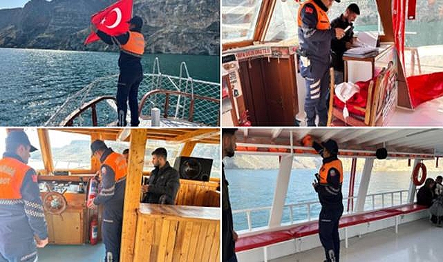 Şanlıurfa'da Tur Teknelerine Jandarma Denetimi