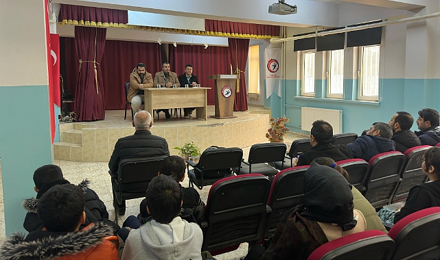 Siverek’te Öğrenci ve Öğretmenlere Kariyer Gelişimi ve Motivasyon Paneli Düzenlendi