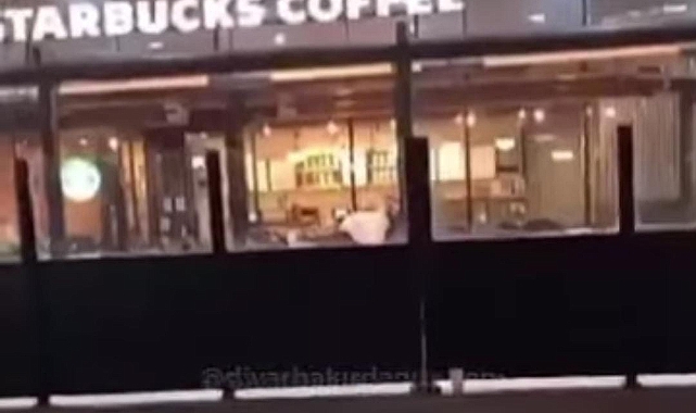 AVM'de Otururken Başından Vurulan Kadın Öldü!
