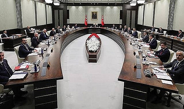 Cumhurbaşkanlığı Kabinesi Toplanıyor: Gündemde Önemli Başlıklar Var