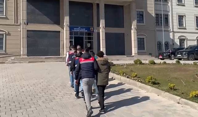 Şanlıurfa İl Jandarma Komutanlığı’ndan Operasyon! 6 Şüpheli Yakalandı