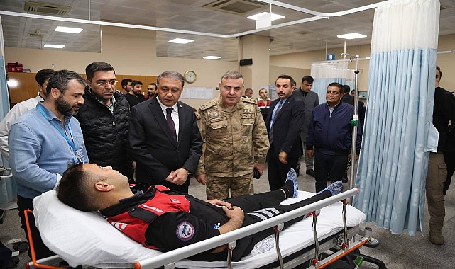 Vali Şıldak Kaza Yapan Polisleri Ziyaret Etti 
