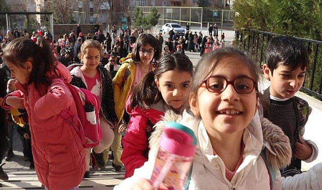 MEB'den "Yaz Tatili Erkene Çekilecek" İddialarına Yalanlama