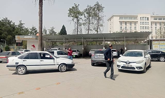 Şanlıurfa'da Gökten Çamur Yağdı: Oto Yıkamacılarda Yoğunluk Yaşandı