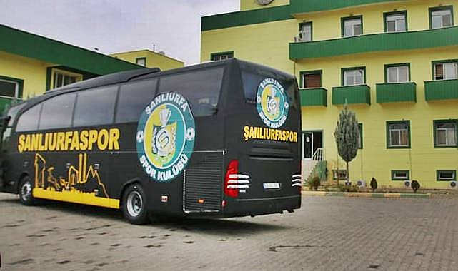 Şanlıurfaspor, Ankara’ya Otobüsle Yola Çıktı! Eleştiriler Gecikmedi