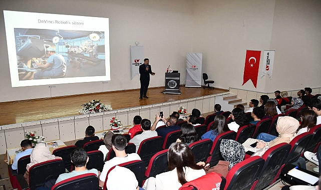 Harran Üniversitesi’nde Robotik Cerrahi ve Yenilikçi Yaklaşımlar Ele Alındı