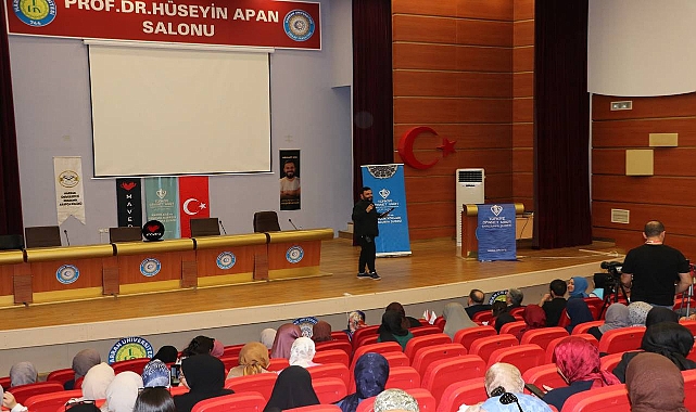 Şanlıurfa'da "İnsan Allah'ın Aynasıdır" Konferansı Düzenlendi