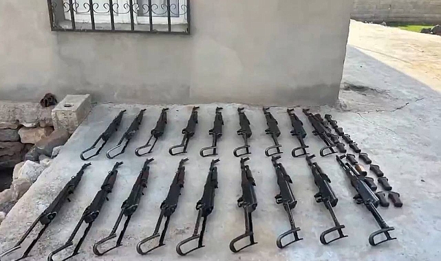 Urfa’da 18 Kalaşnikof, Çok Sayıda Silah ve Mühimmat Ele Geçirildi