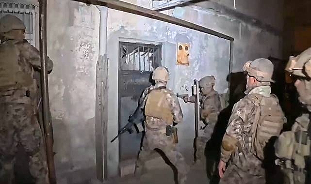 7 İlde Dev Uyuşturucu Operasyonu: 825 Kilo Eroin Ele Geçirildi, 30 Gözaltı