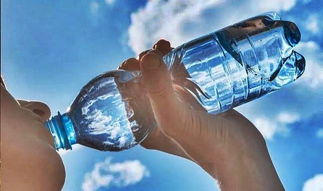 Sağlık Bakanlığı'ndan Sıcak Hava Uyarısı: Su İçin, Hafif Beslenin