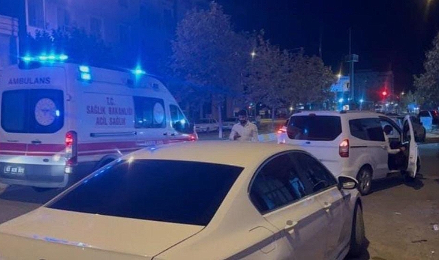 Urfa’da Gece Yarısı Silahlı Saldırı: Araçlar ve İş Yerleri Hasar Gördü