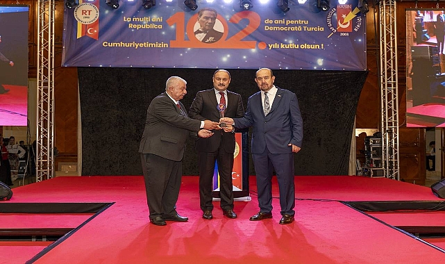 Başkan Gülpınar’a  “Yılın En Başarılı Belediye Başkanı” Ödülü