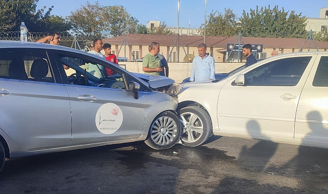 Urfa'da Trafik Kazası: Maddi Hasarlı Kaza Trafiği Aksattı