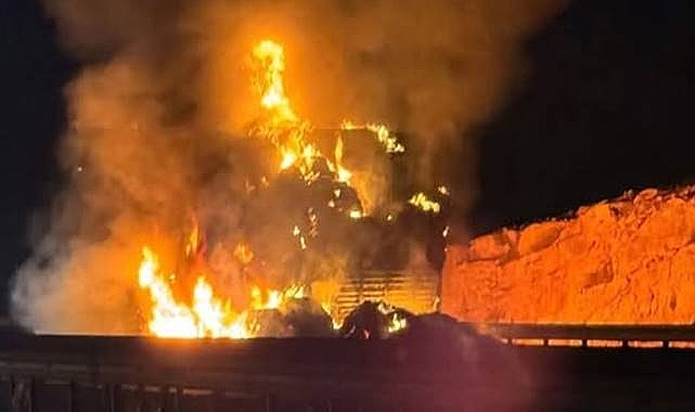 Viranşehir-Şanlıurfa Yolunda Tır Alev Topuna Döndü