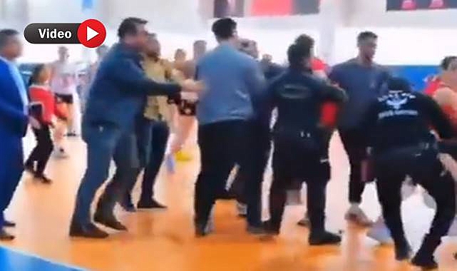 Şanlıurfa’da Kadınlar Voleybolunda Gergin Anlar