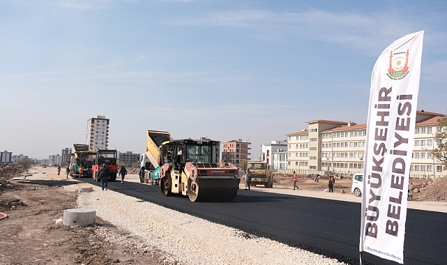 Siverek'te Asfalt Atağı Devam Ediyor