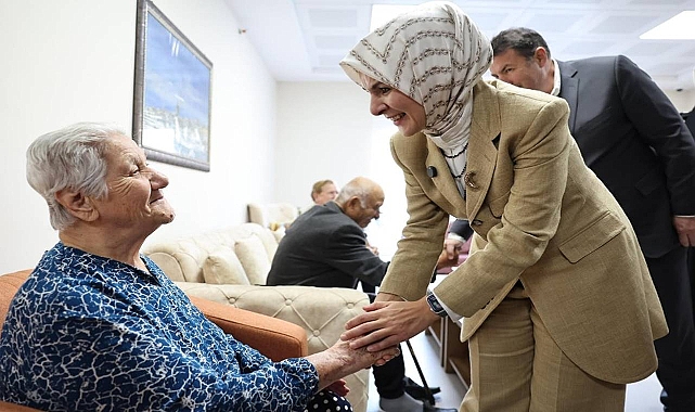 Yaşlı Aylığı Ve Engelli Aylıkları Hesaplara Yatırılmaya Başlandı