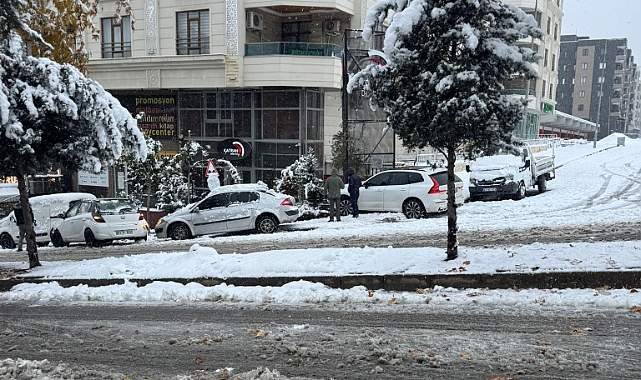 "HECİ ABE SİYE DEDİM GELME”: Karaköprü’de Kaygan Yol Kazaya Neden Oldu