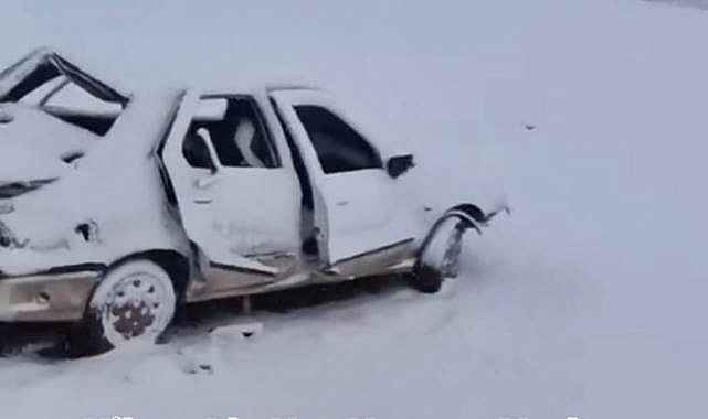 Hilvan’da Kar Kazası: Otomobil Devrildi, 3 Kişi Yaralandı