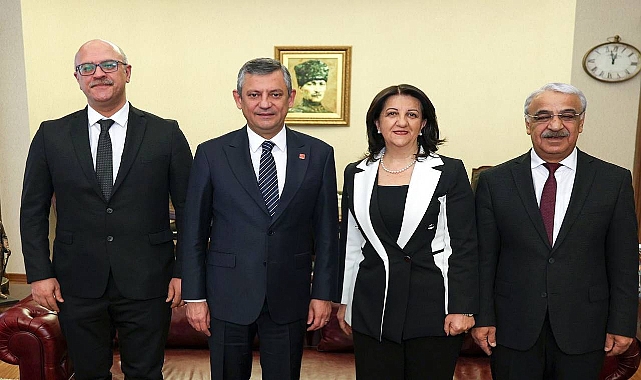 Özgür Özel, DEM Parti Heyetiyle Genel Merkezde Görüştü