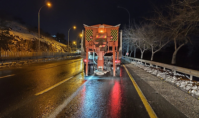 Şanlıurfa’da Don Alarmı: Büyükşehir Ekipleri Gece Boyu Sahada
