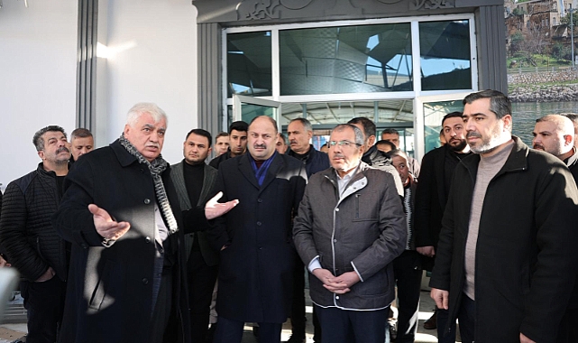 Başkan Gülpınar, Kardan Zarar Gören Esnafı Ziyaret Etti