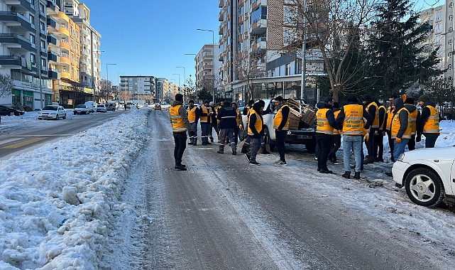 Şanlıurfa Büyükşehir Belediyesi’nden Kırsal İlçelerde Karla Mücadele Seferberliği