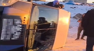 Urfa’da Transit Şarampole Devrildi! Çok Sayıda Yaralı Var 